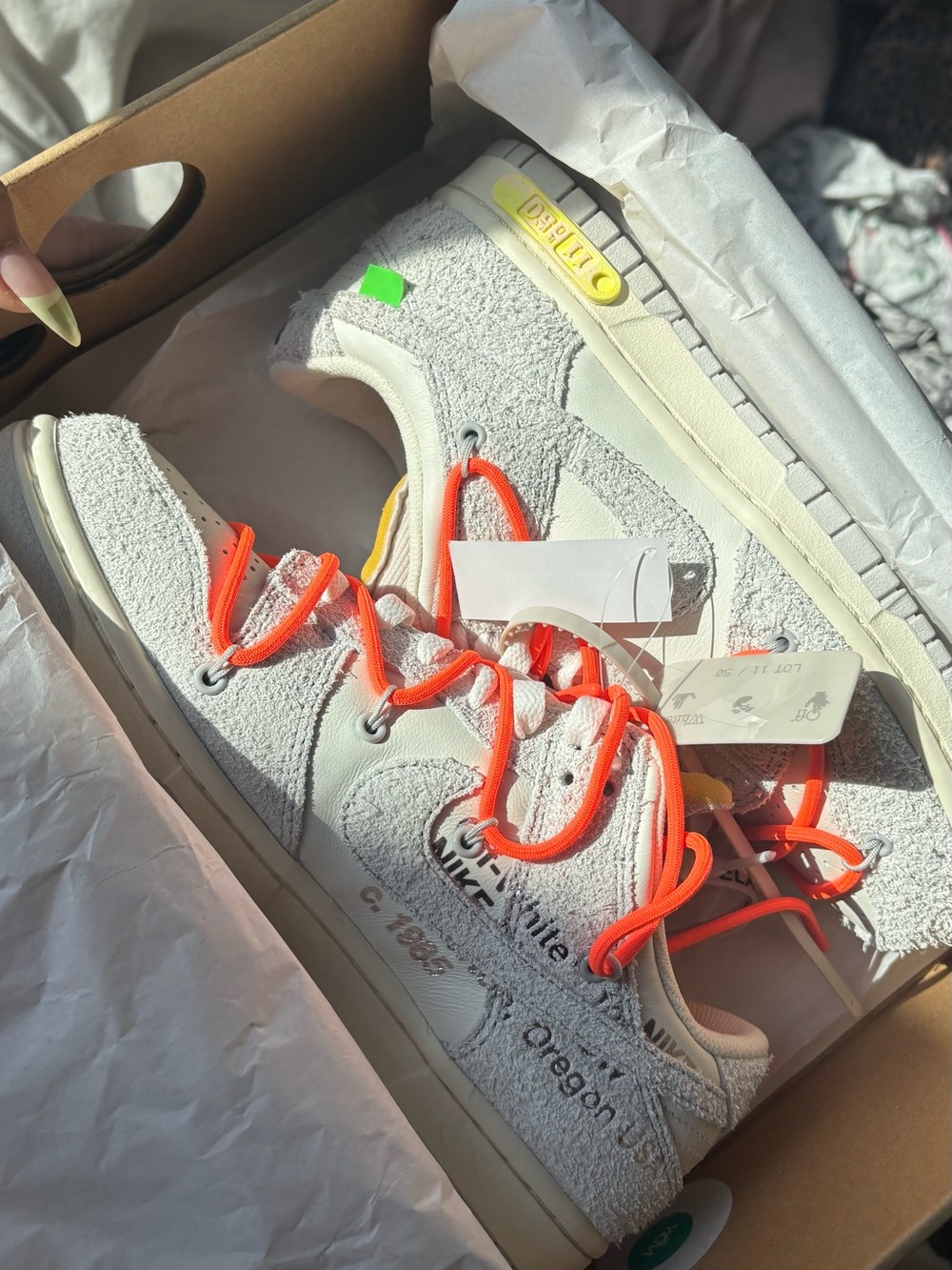 Nike x off white dunk low Lot 11 size 7 men’s/8.5 women’s / 7 youth